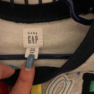 Gap dinosaur sweater boys